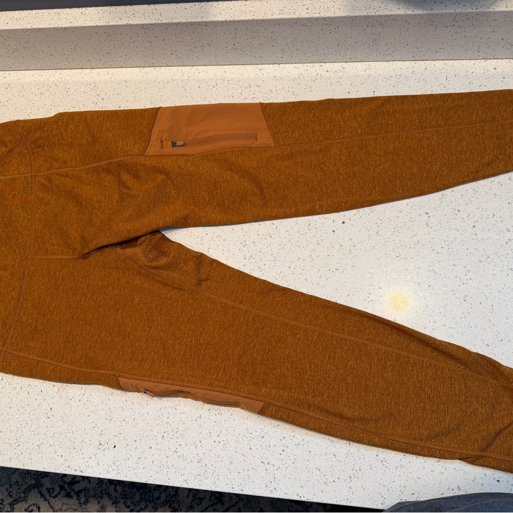 Old Navy women’s active cozecore high-rise leggings go-dry